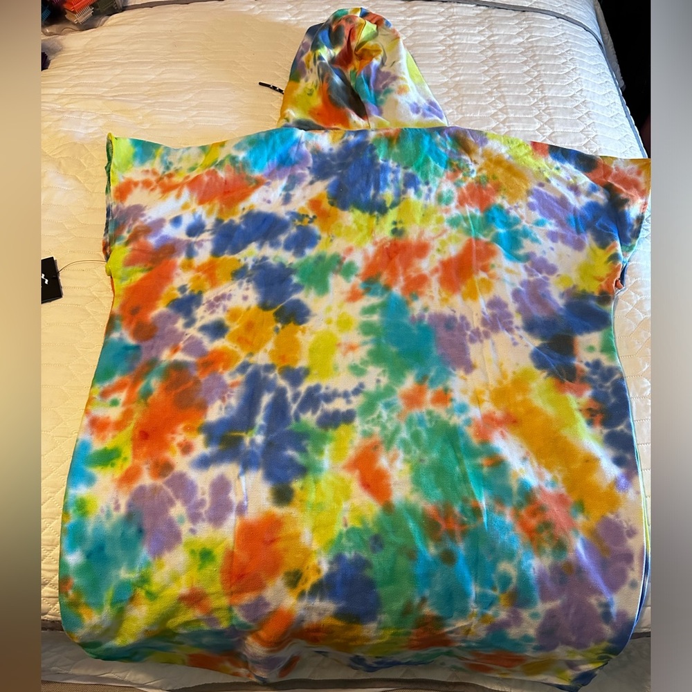 Slowtide Changing Poncho - Picture 2 of 4